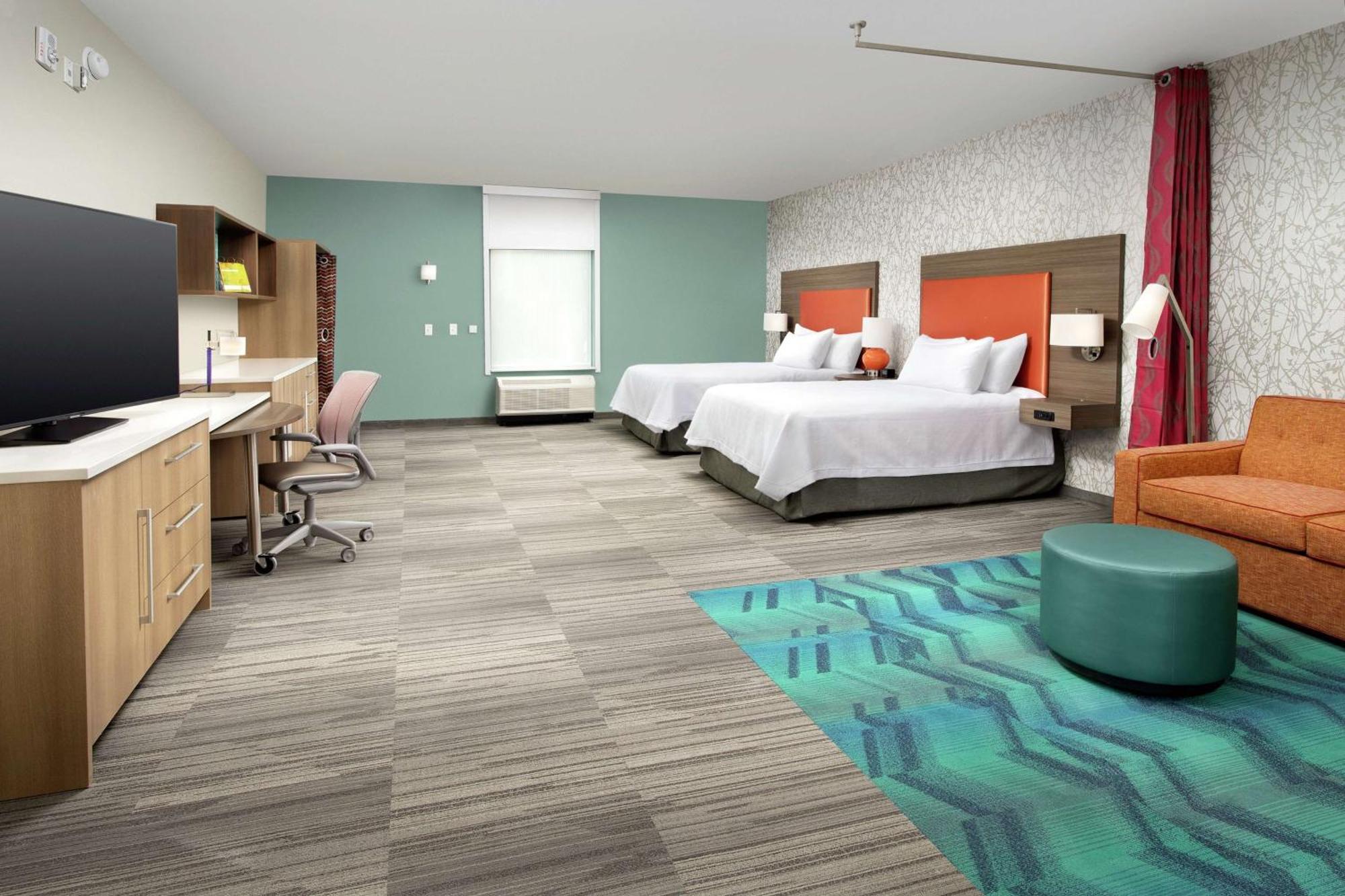 Queen Studio Two Queen Beds Mobility Access or Non-Smoking